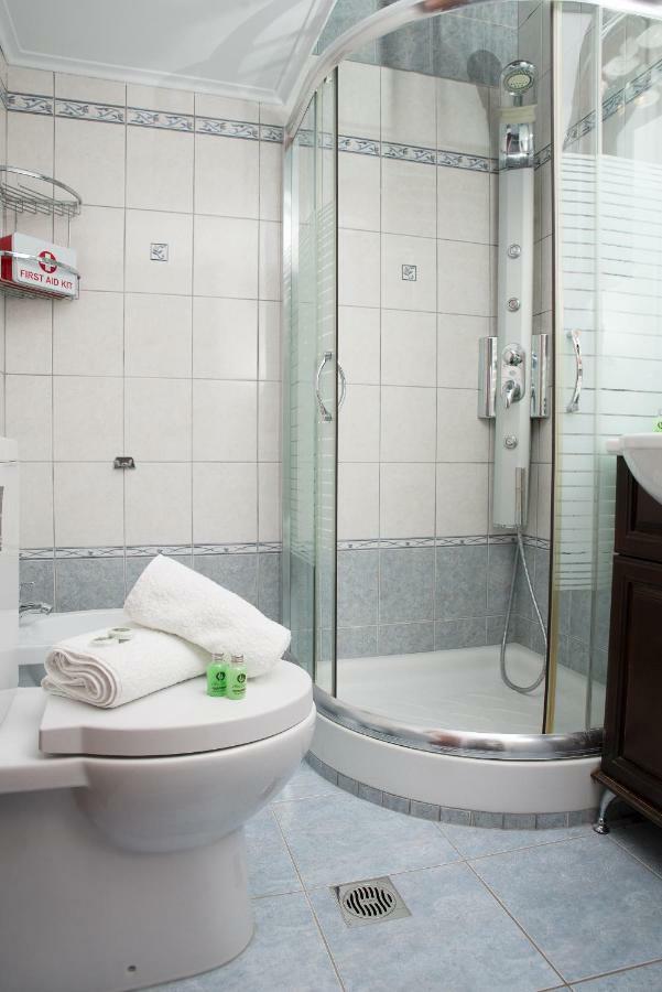 Thea Apartment Kavala Exteriör bild